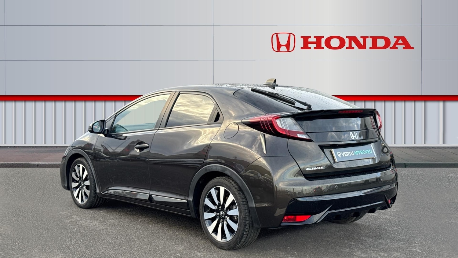 Used Honda Civic 2017 for sale - 76830537: Photo 3