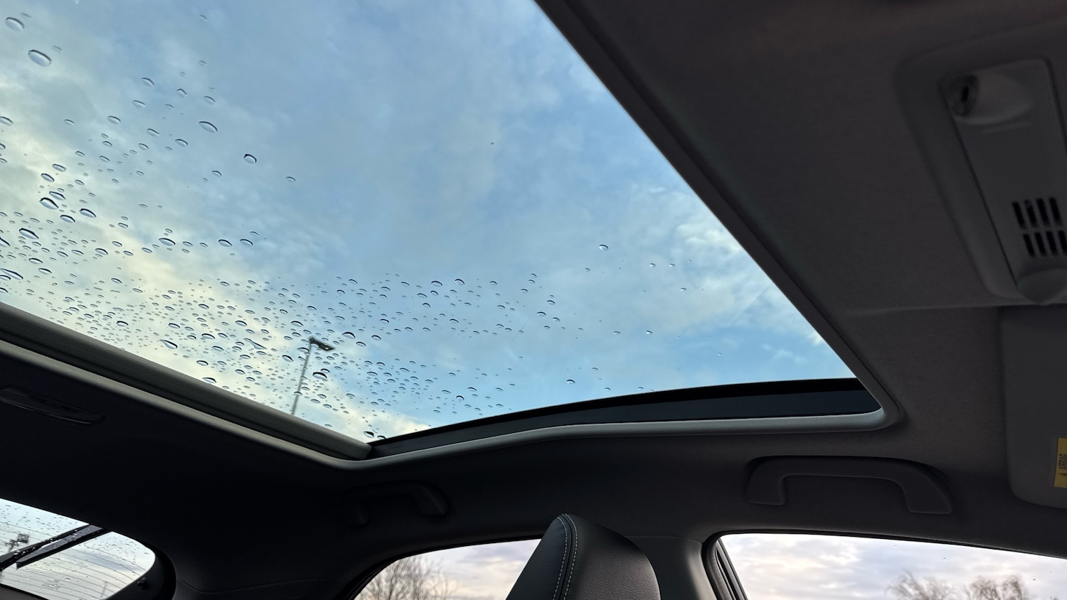 Used Honda Civic 2017 for sale - 76830537: Photo 30