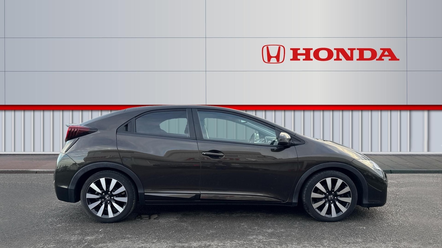 Used Honda Civic 2017 for sale - 76830537: Photo 5