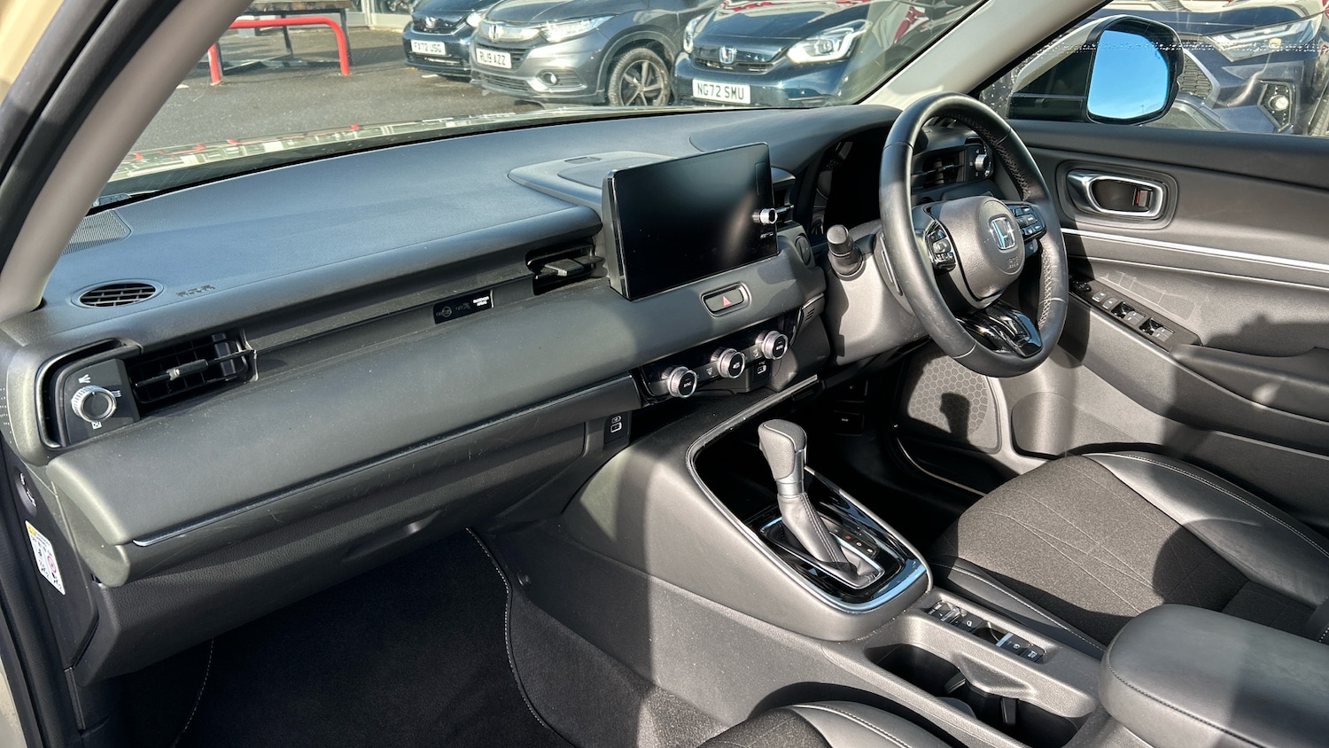 Used Honda HR-V 2024 for sale - 77363261: Photo 2