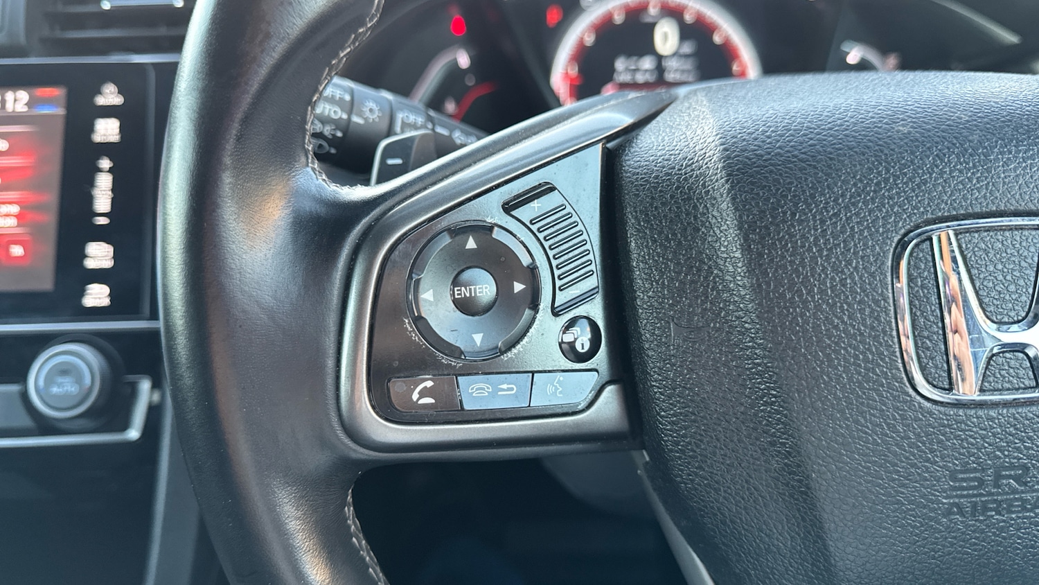 Used Honda Civic 2018 for sale - 76792880: Photo 13