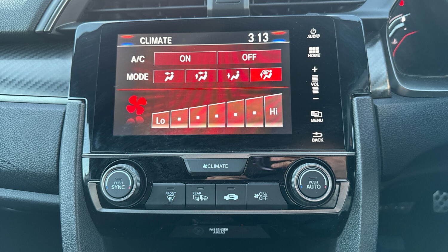 Used Honda Civic 2018 for sale - 76792880: Photo 23