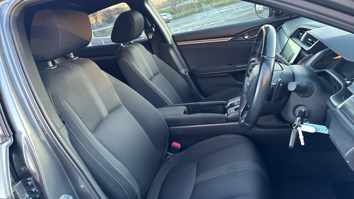 Used Honda Civic 2018 for sale - 76792880: Photo 32