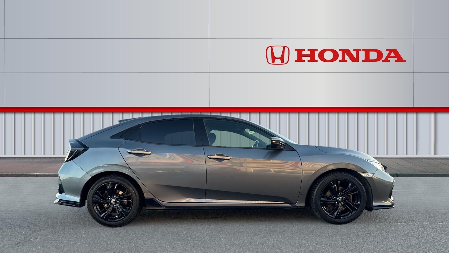 Used Honda Civic 2018 for sale - 76792880: Photo 5