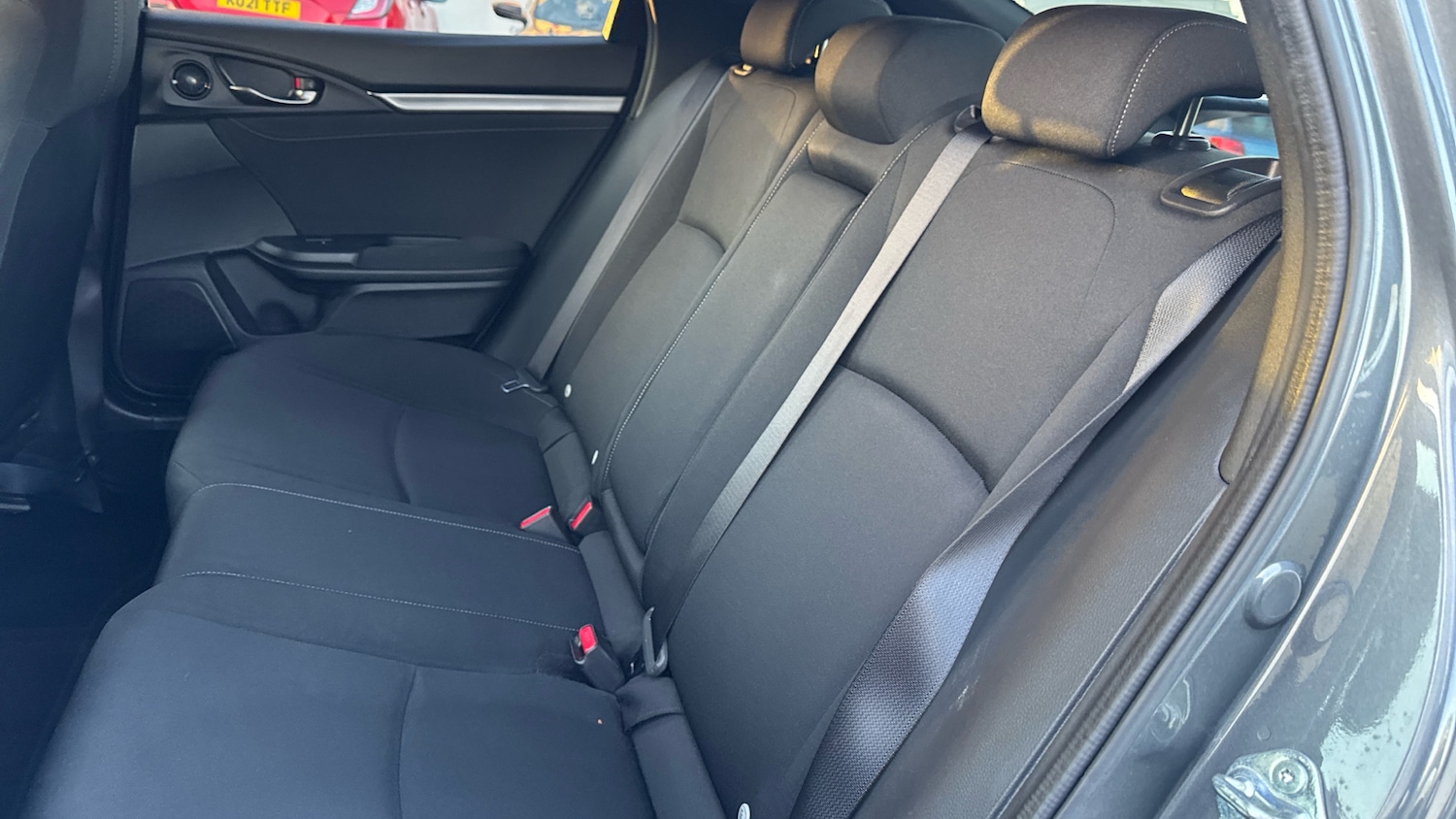 Used Honda Civic 2018 for sale - 76792880: Photo 8