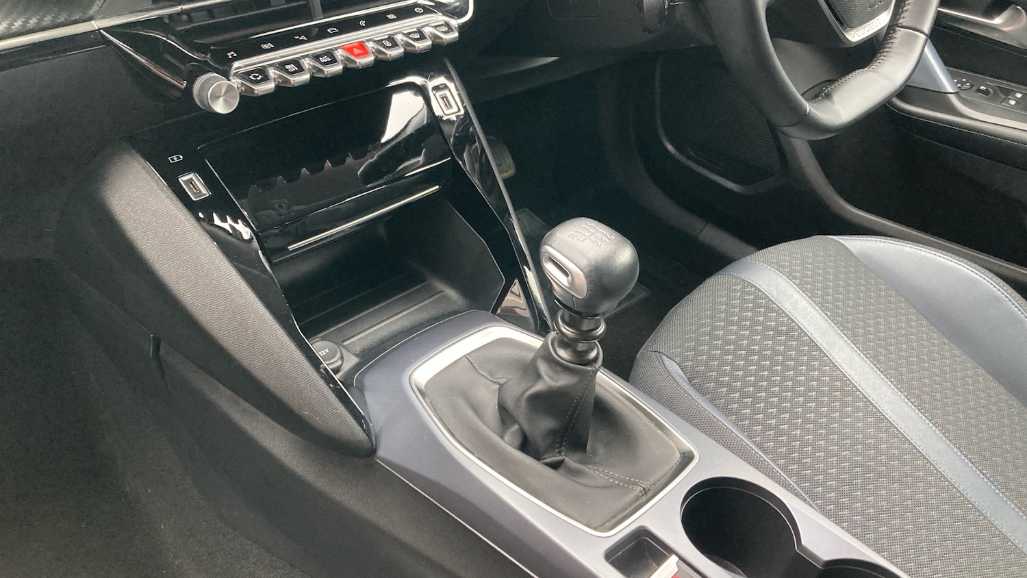 Used Peugeot 2008 2020 for sale - 77662478: Photo 13