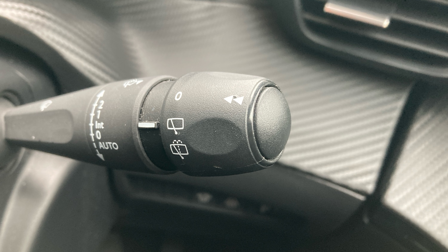 Used Peugeot 2008 2020 for sale - 77662478: Photo 34