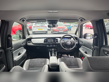 Used Honda Jazz 2023 for sale - 76181889: Photo 4