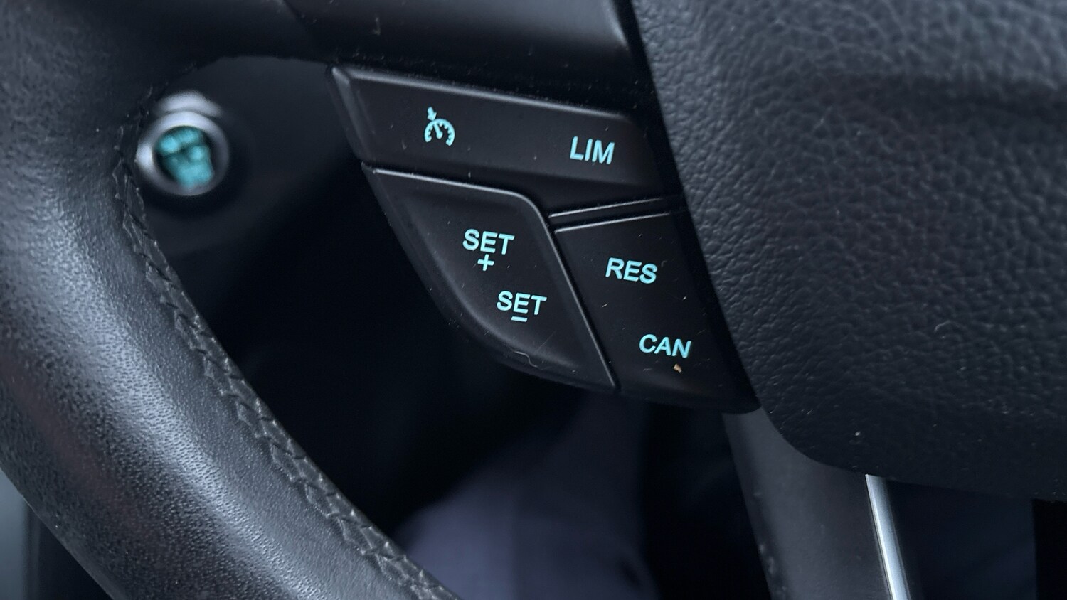 Used Ford Kuga 2017 for sale - 77543484: Photo 33