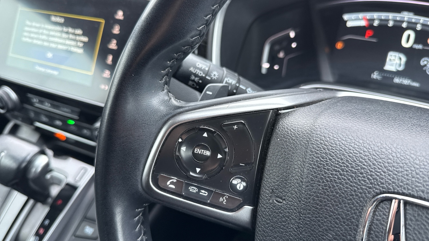 Used Honda CR-V 2018 for sale - 76504347: Photo 30