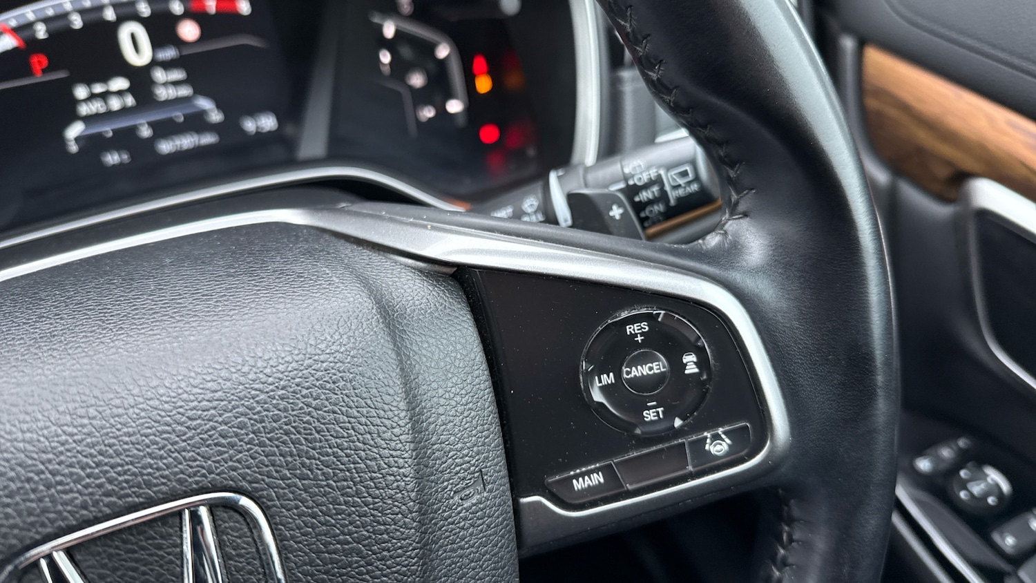 Used Honda CR-V 2018 for sale - 76504347: Photo 31