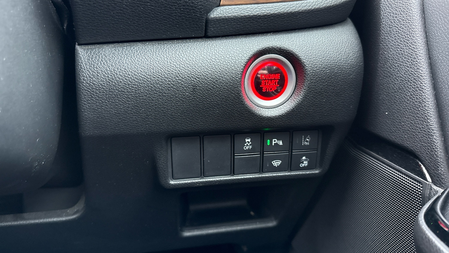 Used Honda CR-V 2018 for sale - 76504347: Photo 32