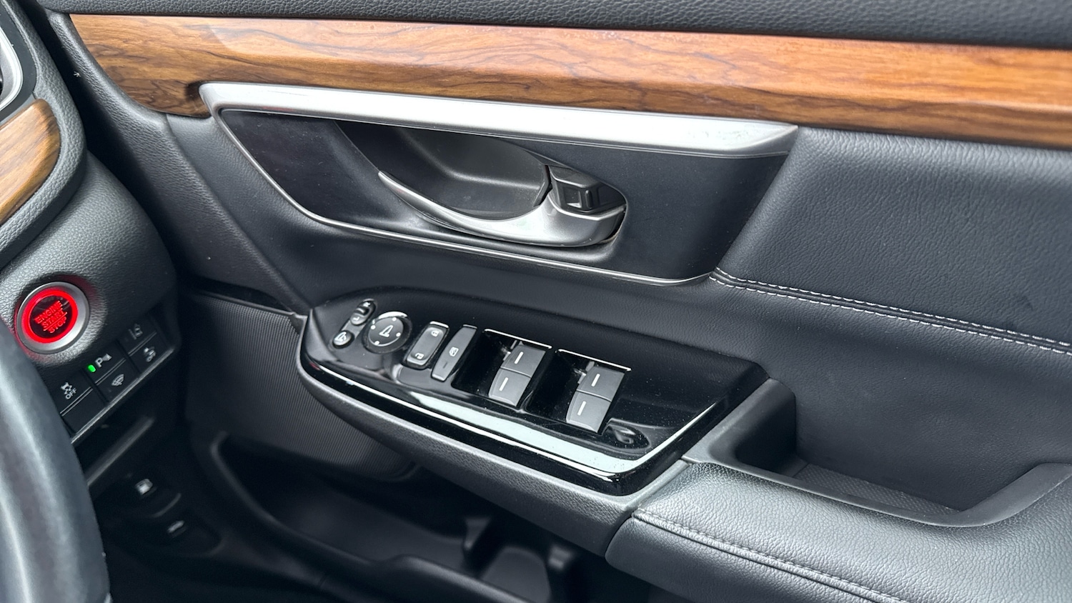 Used Honda CR-V 2018 for sale - 76504347: Photo 33