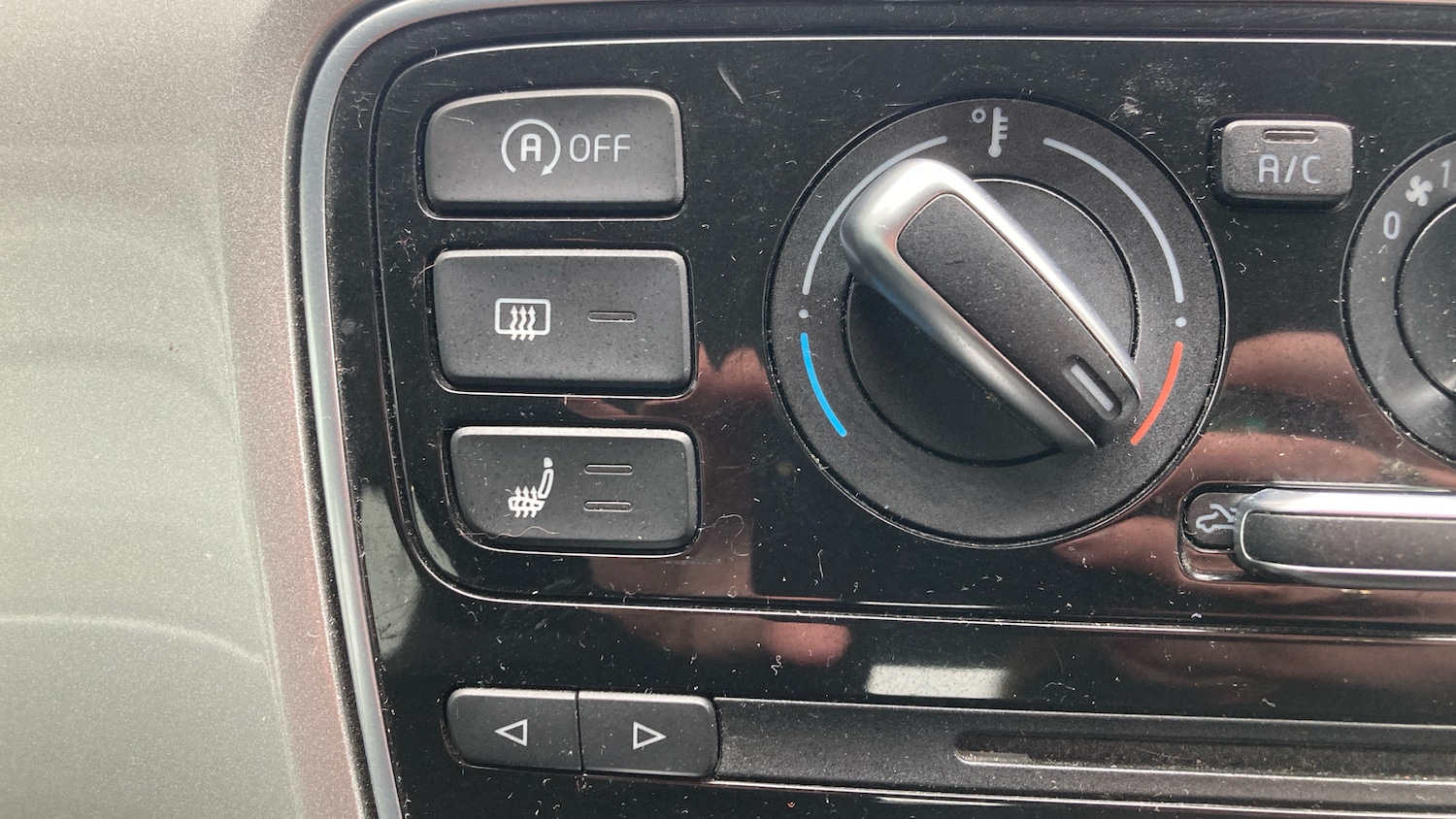 Used Volkswagen up! 2016 for sale - 77662479: Photo 39