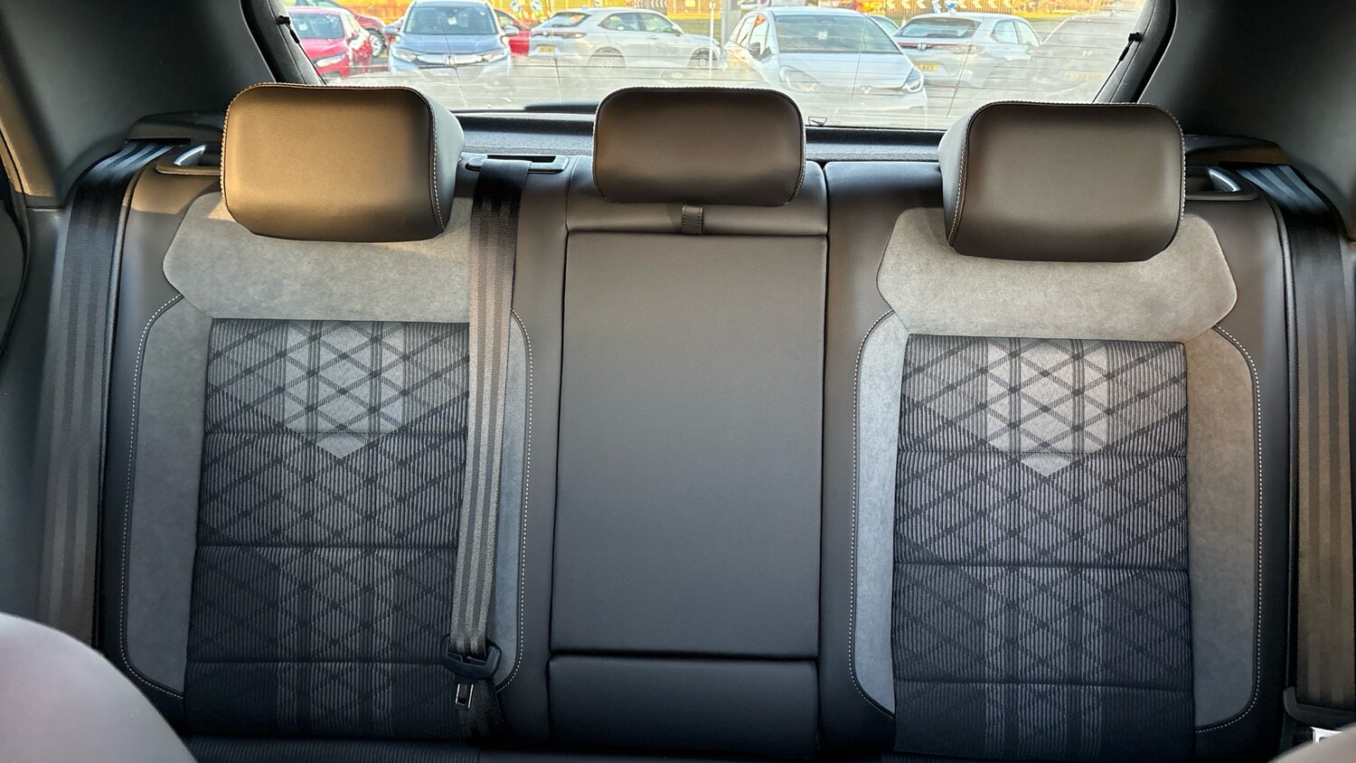 Used Volkswagen T-Roc 2025 for sale - 76860209: Photo 15