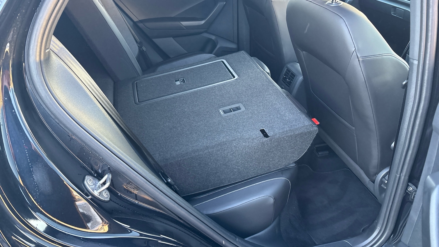 Used Volkswagen T-Roc 2025 for sale - 76860209: Photo 28