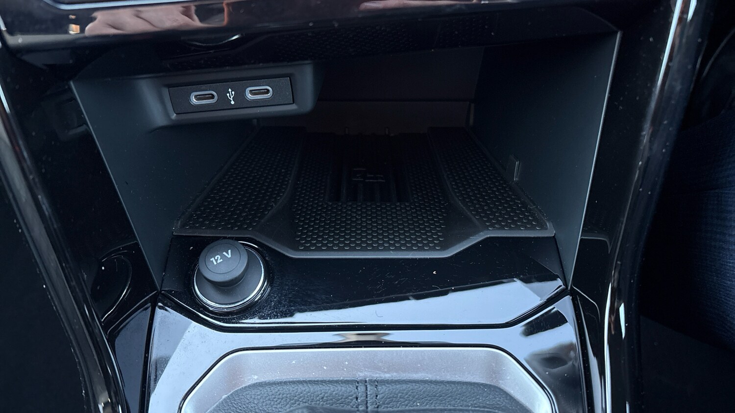 Used Volkswagen T-Roc 2025 for sale - 76860209: Photo 42