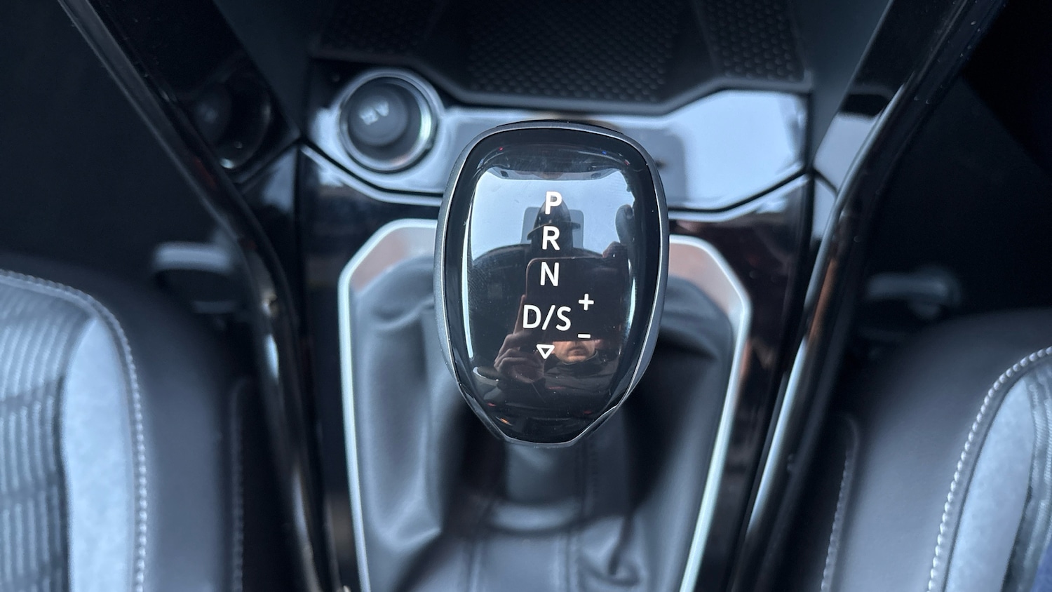 Used Volkswagen T-Roc 2025 for sale - 76860209: Photo 43