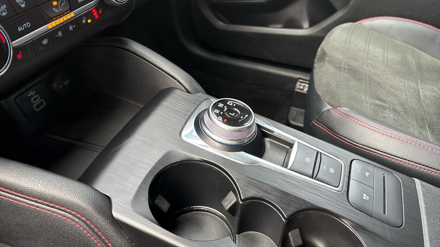 Used Ford Kuga 2023 for sale - 76627816: Photo 13