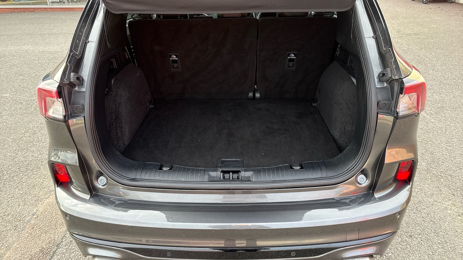 Used Ford Kuga 2023 for sale - 76627816: Photo 4