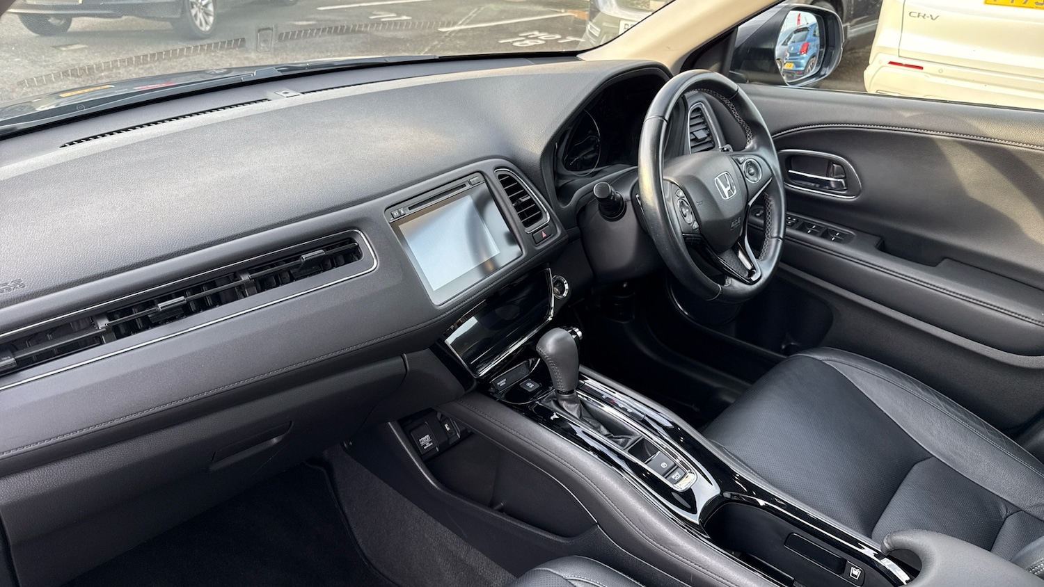 Used Honda HR-V 2019 for sale - 76860205: Photo 2