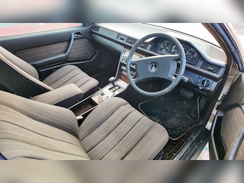 Used Mercedes-Benz C Class 1987 for sale - 77579805: Photo