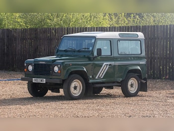 Used Land Rover Defender 1995 for sale - 78410307: Photo