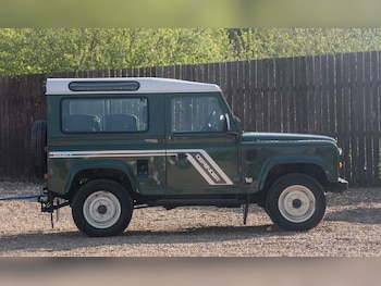 Used Land Rover Defender 1995 for sale - 78410307: Photo