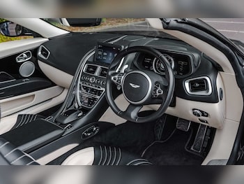 Used Aston Martin DB11 2018 for sale - 78970585: Photo