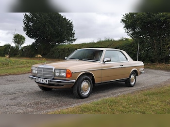 Used Mercedes-Benz C-Class 1985 for sale - 75775448: Photo