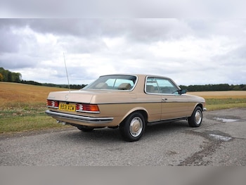 Used Mercedes-Benz C-Class 1985 for sale - 75775448: Photo