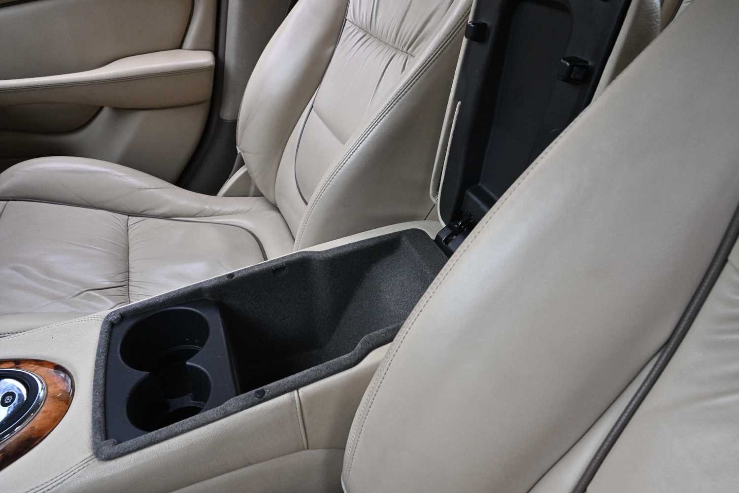 Used Jaguar XJ 2006 for sale - 76565027: Photo 28