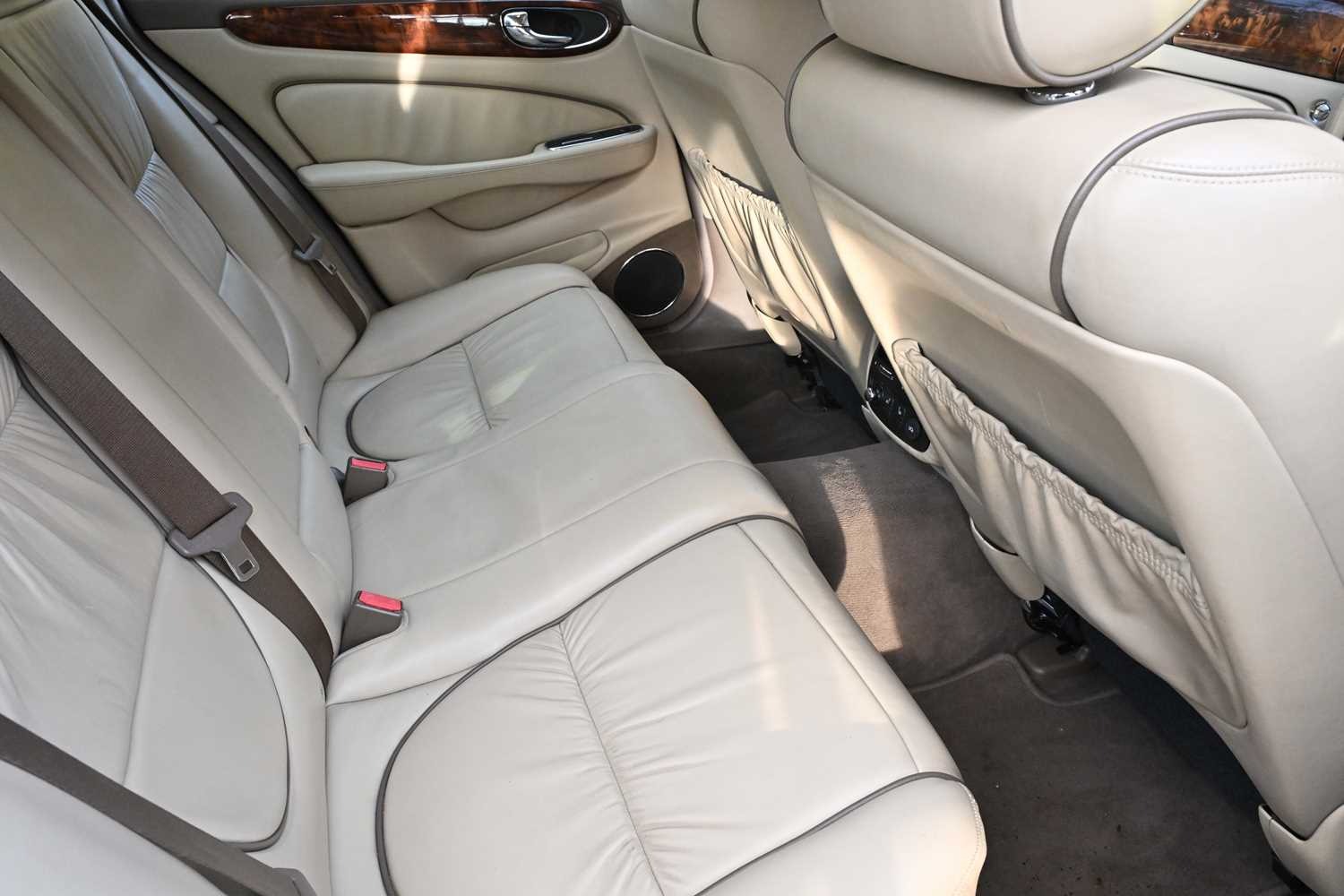 Used Jaguar XJ 2006 for sale - 76565027: Photo 34