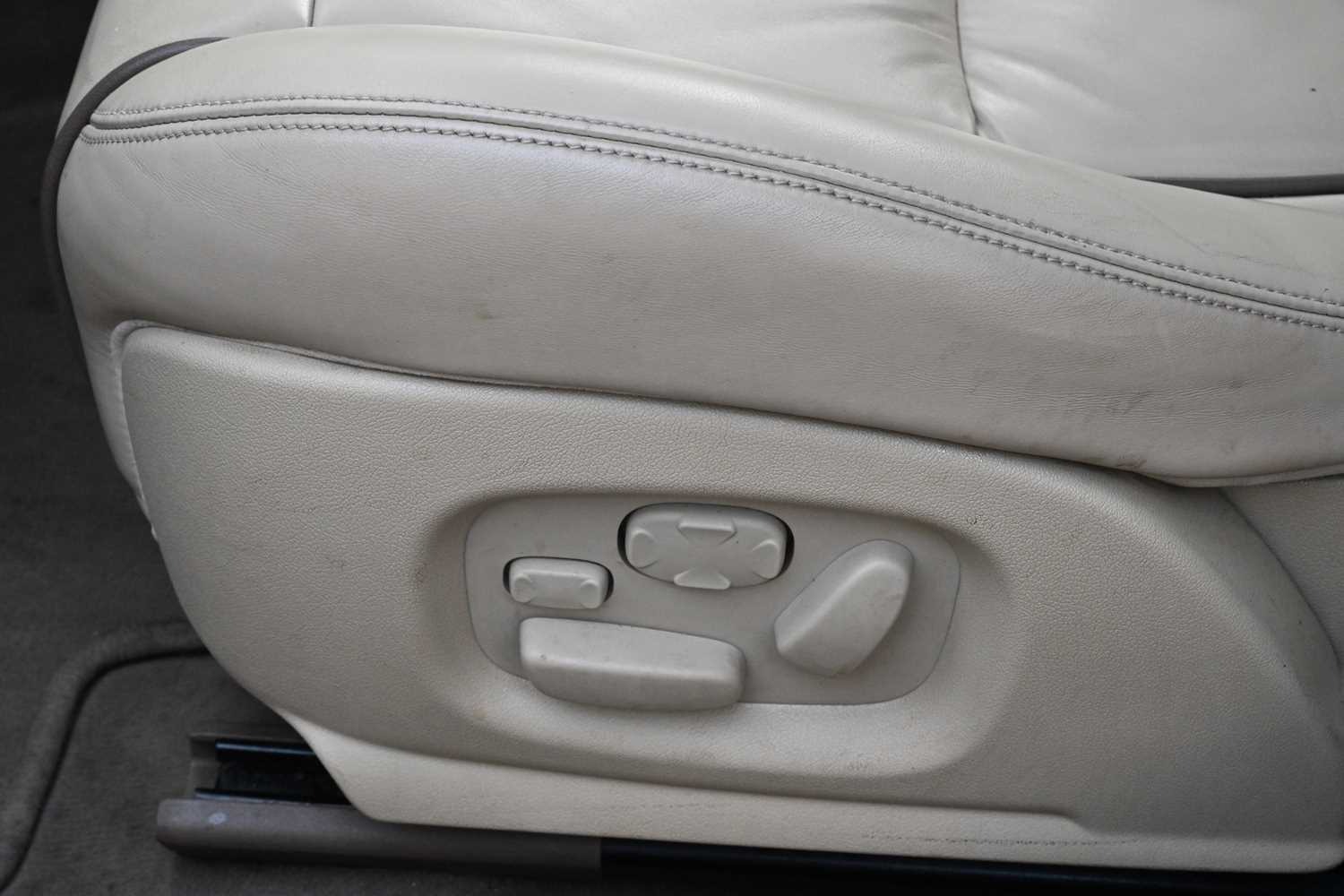 Used Jaguar XJ 2006 for sale - 76565027: Photo 36