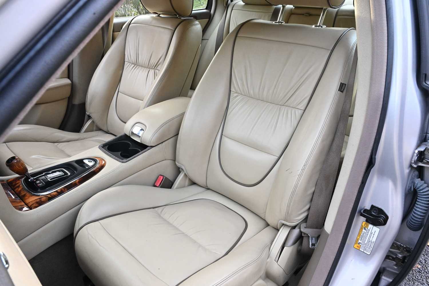 Used Jaguar XJ 2006 for sale - 76565027: Photo 38