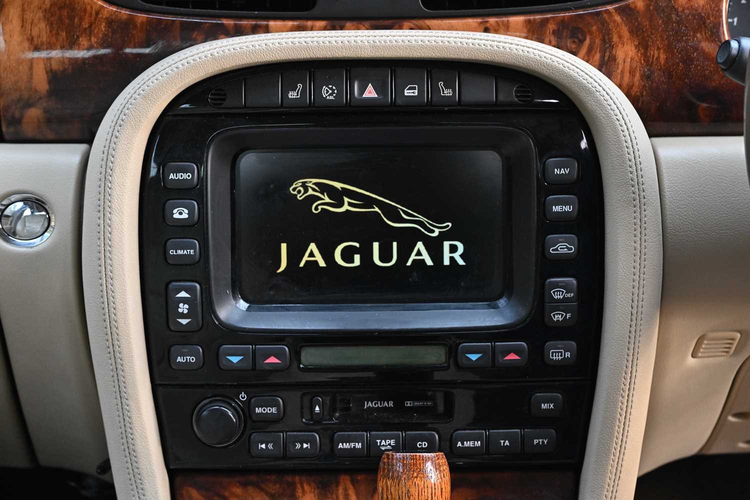Used Jaguar XJ 2006 for sale - 76565027: Photo 41