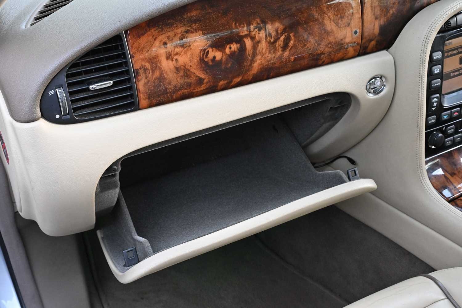 Used Jaguar XJ 2006 for sale - 76565027: Photo 45