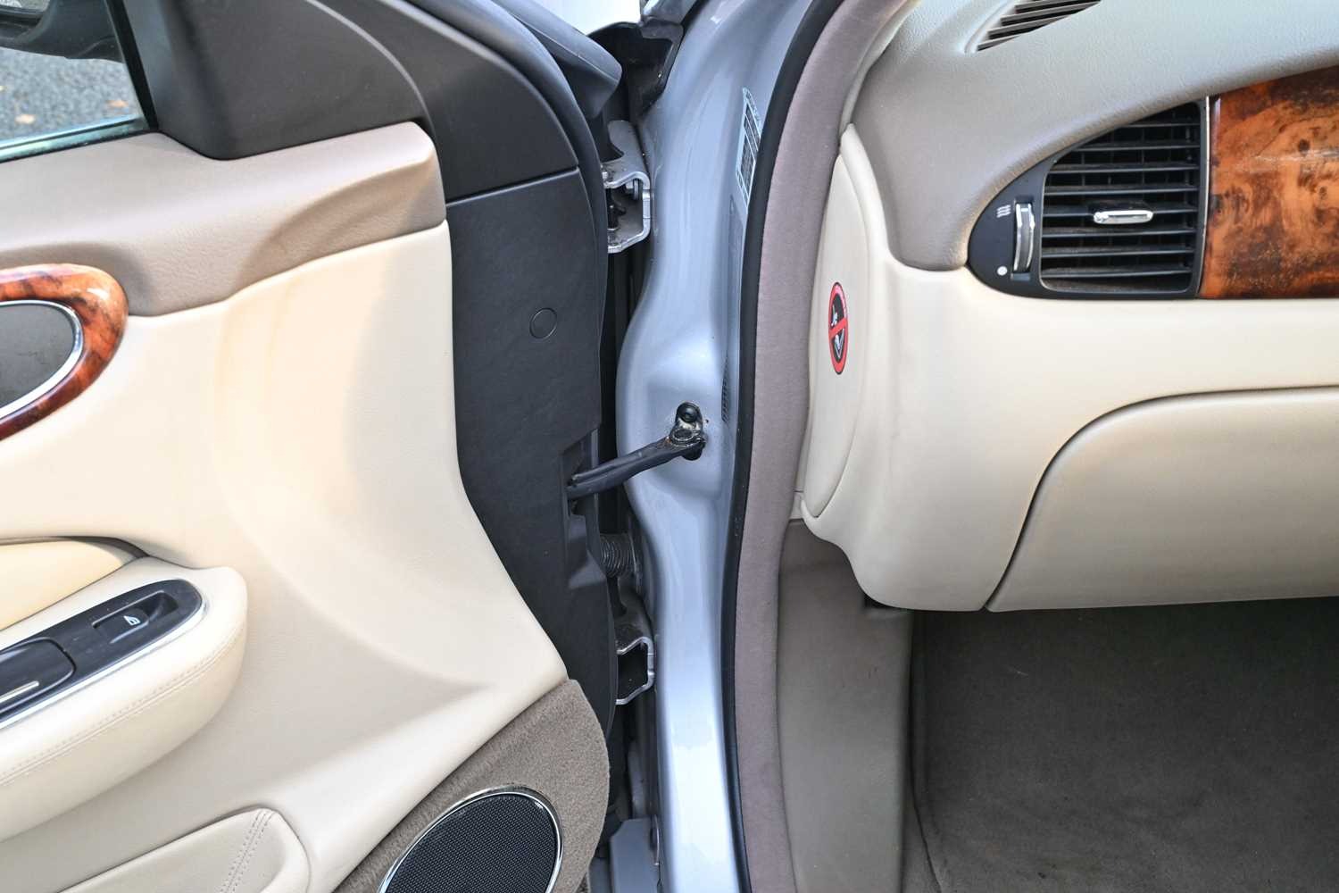 Used Jaguar XJ 2006 for sale - 76565027: Photo 46