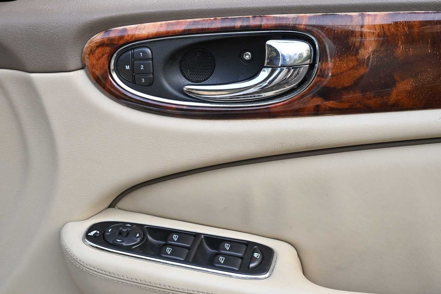 Used Jaguar XJ 2006 for sale - 76565027: Photo 54