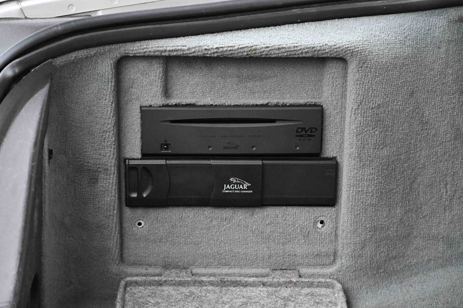 Used Jaguar XJ 2006 for sale - 76565027: Photo 82