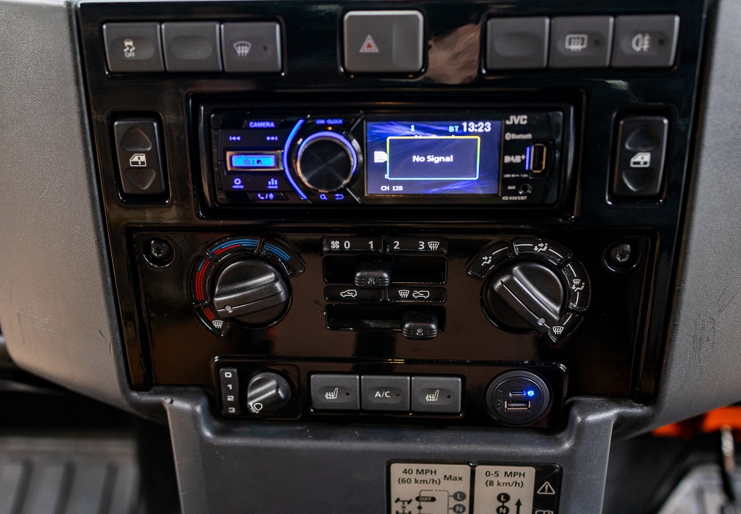 Used Land Rover Defender 2015 for sale - 77445748: Photo 28