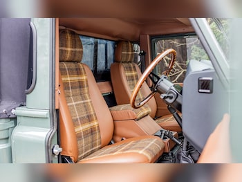 Used Land Rover Defender 2015 for sale - 77445748: Photo