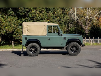 Used Land Rover Defender 1999 for sale - 76383179: Photo