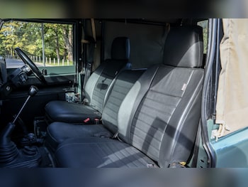 Used Land Rover Defender 1999 for sale - 76383179: Photo