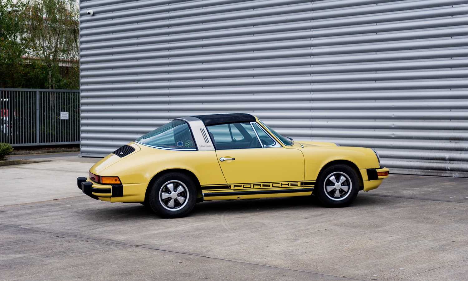 Used Porsche 911 2016 for sale - 76554071: Photo 2