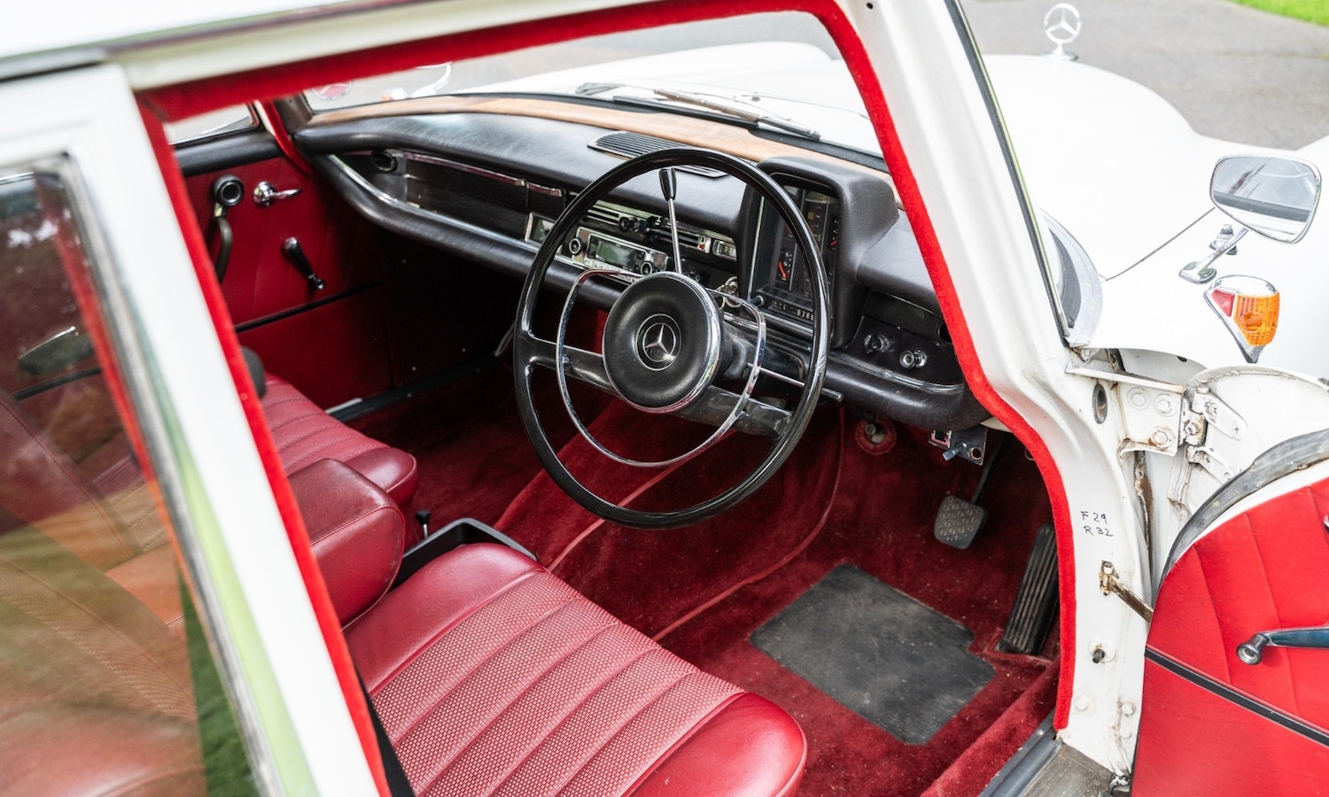 Used Mercedes-Benz 190 1965 for sale - 76493622: Photo 4