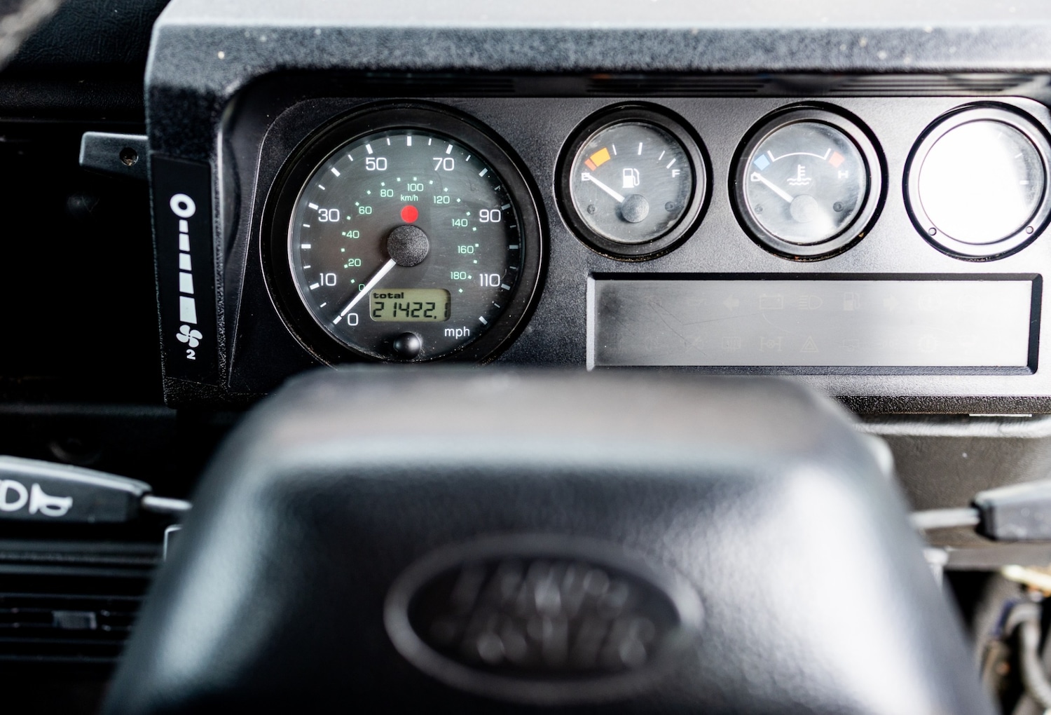 Used Land Rover Defender 2004 for sale - 76488473: Photo 29