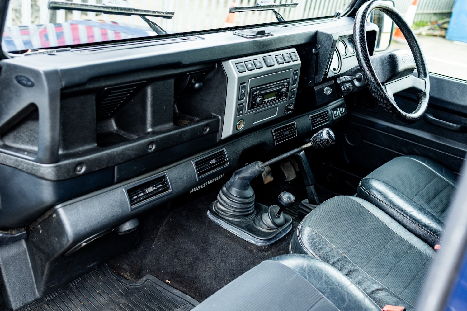 Used Land Rover Defender 2004 for sale - 76488473: Photo 41