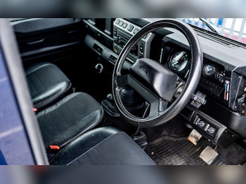 Used Land Rover Defender 2004 for sale - 76488473: Photo