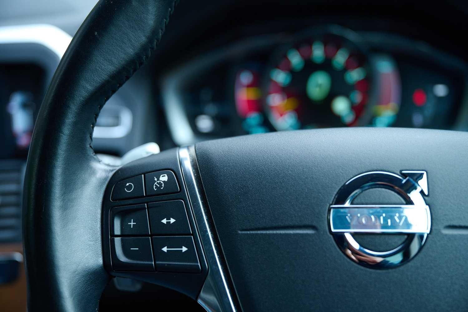 Used Volvo XC60 2025 for sale - 76556705: Photo 39